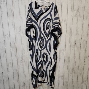 NWT Gypsie Blu Black and White Patterned Kaftan One Size